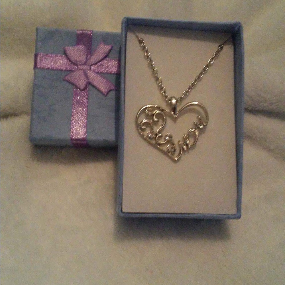 💐 Sliver MOM pendant with chain 💐